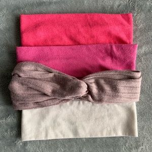 Assorted pink hair and set